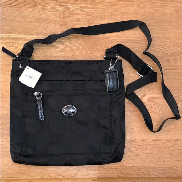 Coach Handbags - COACH Crossbody Purse